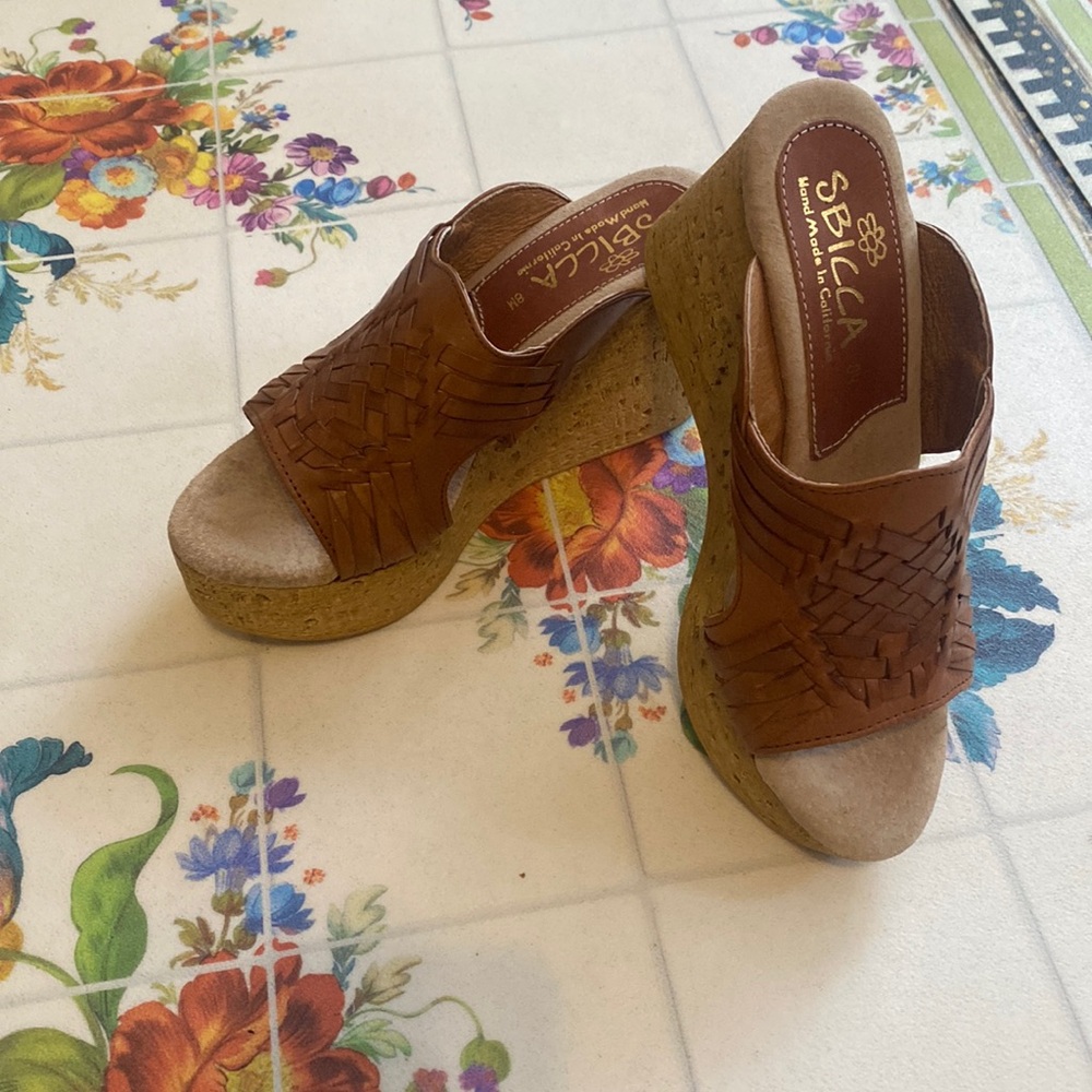 Sbicca wedge shoes